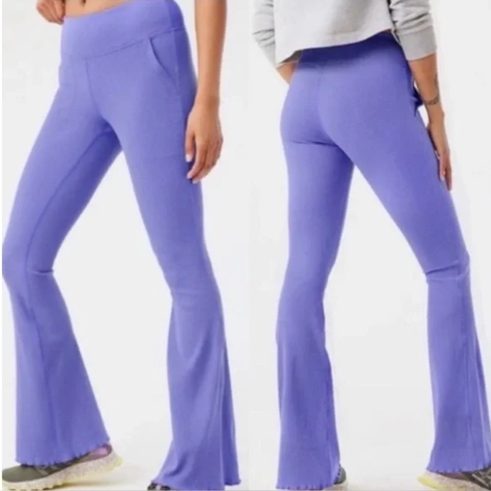 Outdoor Voices Ribbed Flare Leggings, Size S - Picture 1 of 12